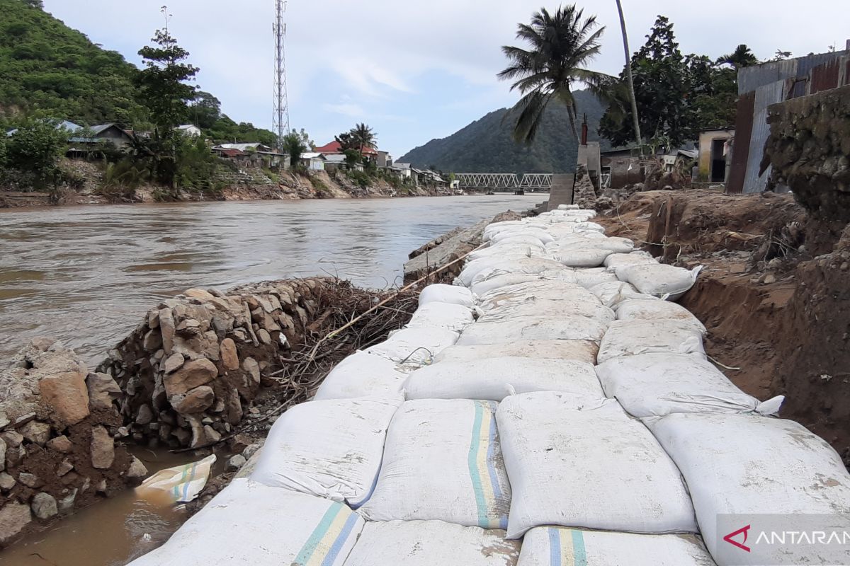 Korban banjir di Gorontalo minta kaji kembali relokasi ke rumah susun