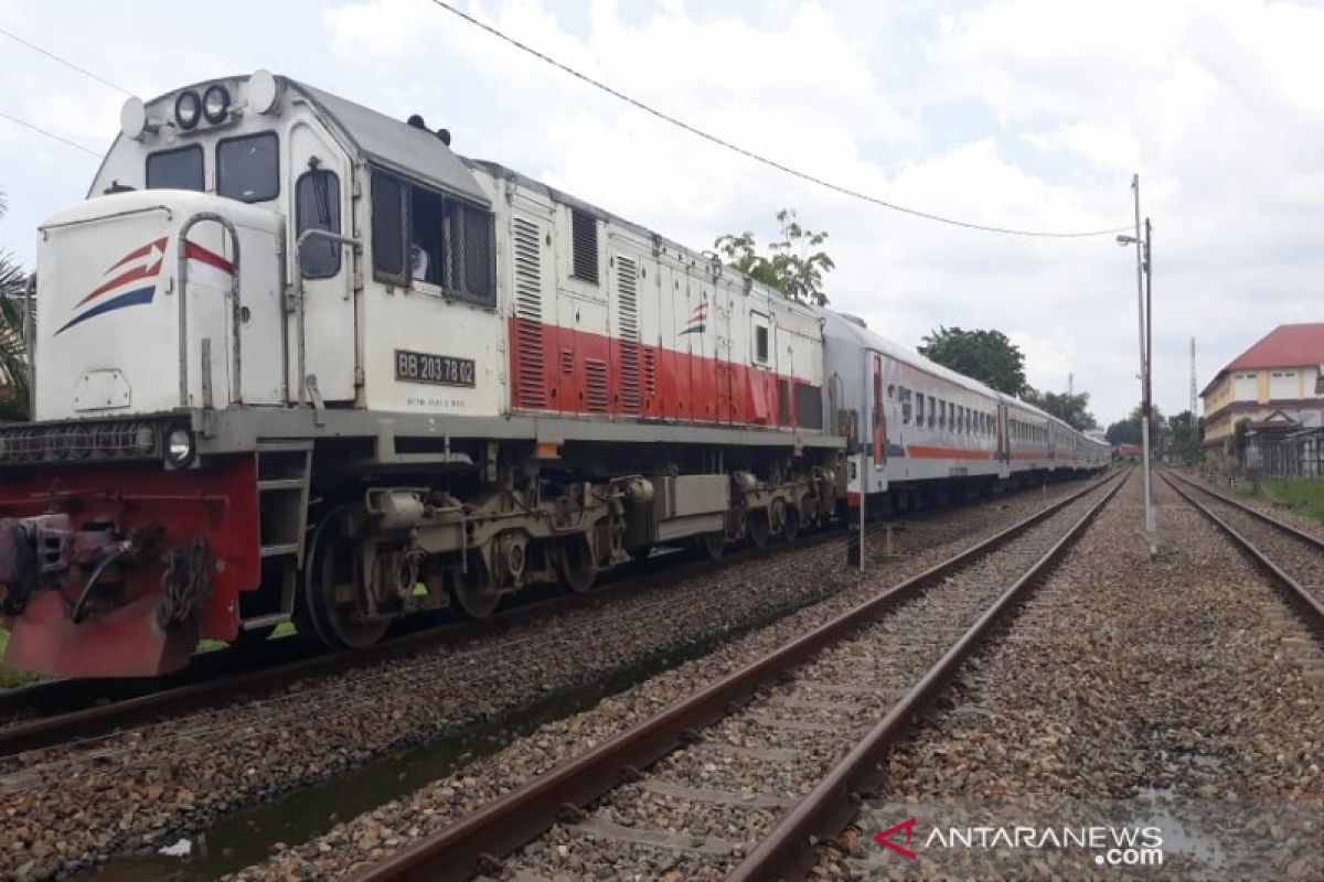 KAI Sumut operasikan kereta api khusus pada akhir pekan