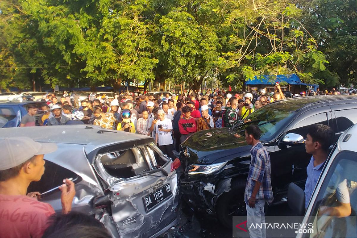 Pelaku penabrak 6 mobil beruntun di Padang merupakan anggota polisi
