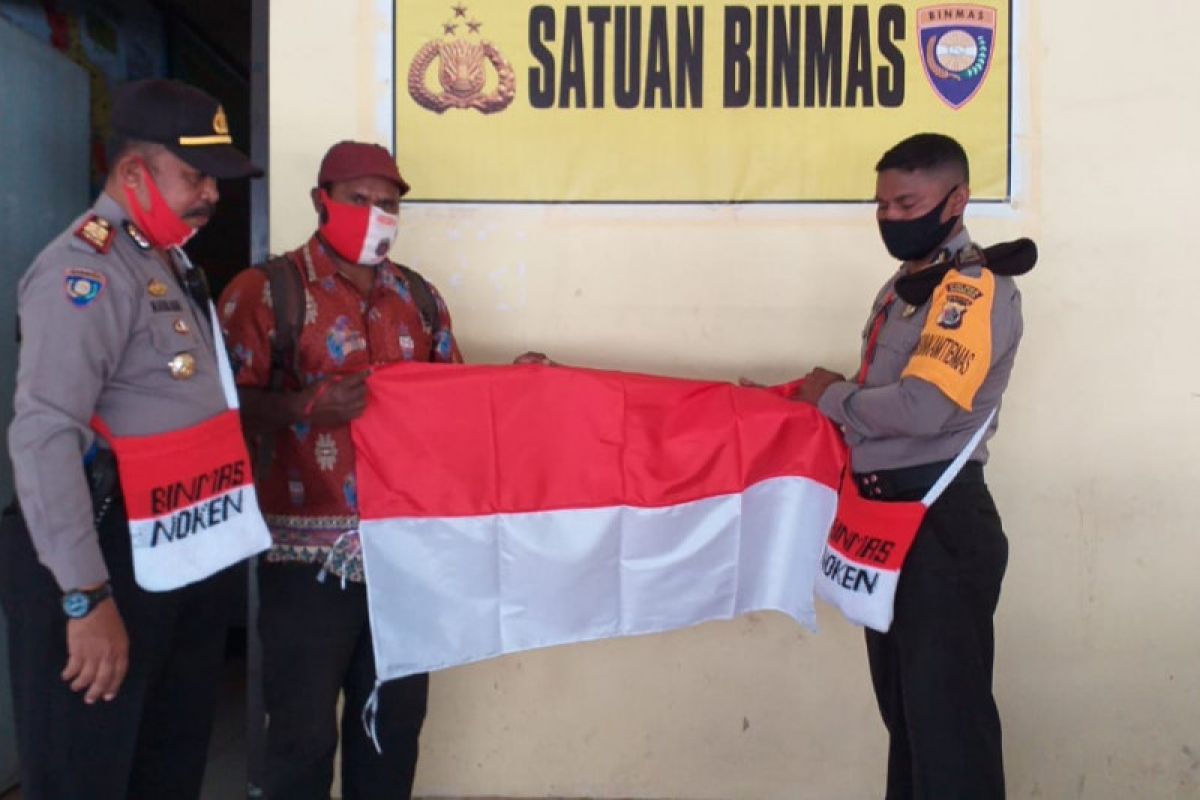 Polisi Jayawijaya ajak warga pasang umbul-umbul sambut HUT RI