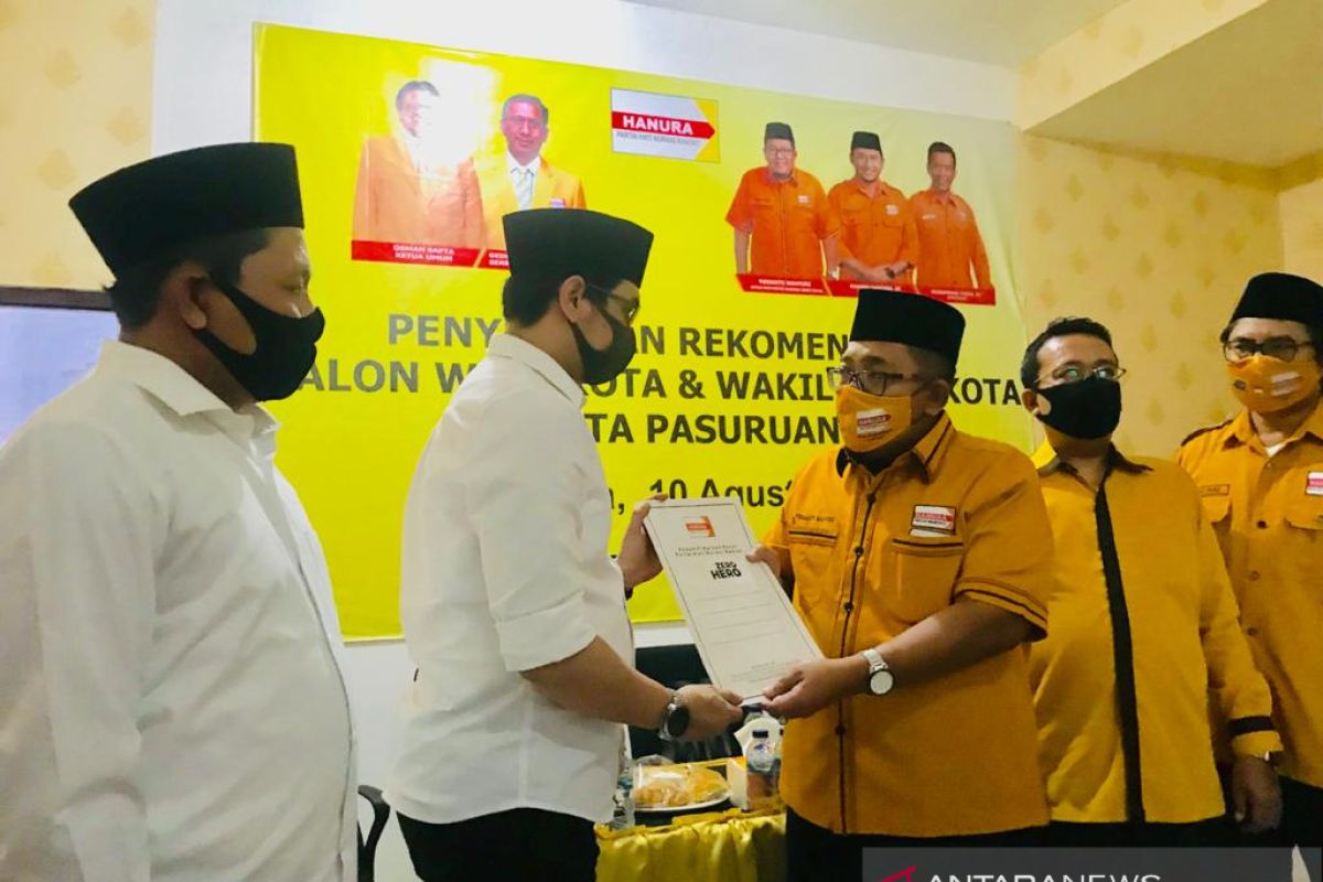Pilkada Kota Pasuruan, Hanura serahkan rekomendasi kepada pasangan Teno-Hasjim