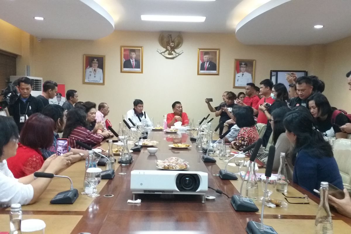 Sebanyak  1.144 orang masih dirawat di Sulut karena COVID-19