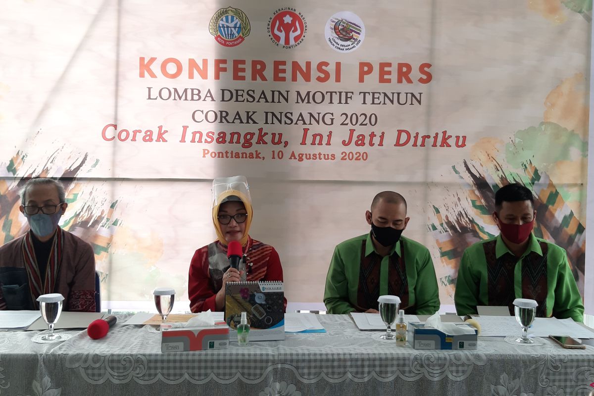 Dekranasda Pontianak gelar lomba desain Tenun Corak Insang 2020