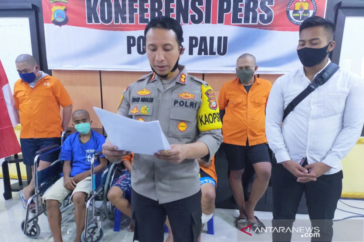 Polisi ringkus dua terduga mucikari prostitusi online di Palu