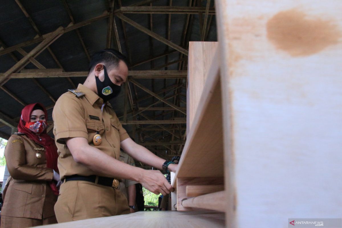 Palangka Raya beri pelatihan produksi furniture berbahan dasar kayu