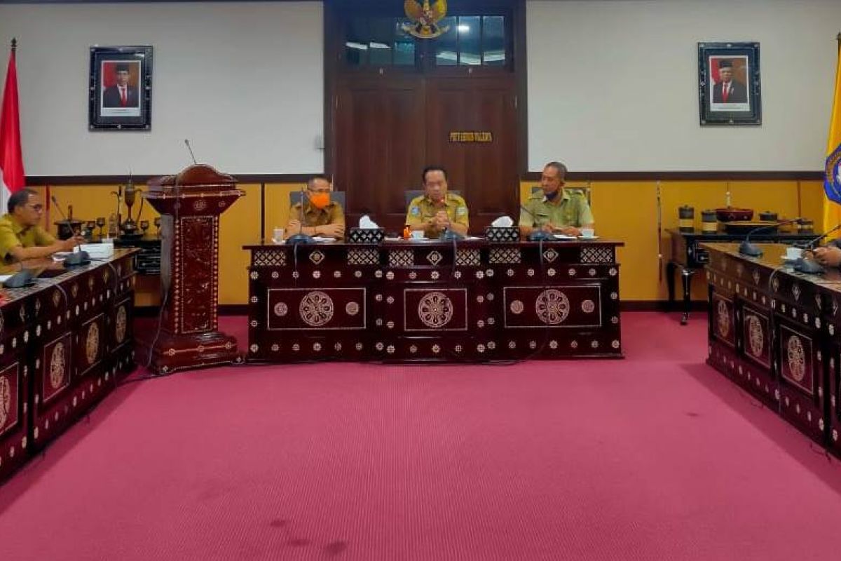 Pemkot Mataram mengurangi partisipasi peserta saat peringatan HUT RI