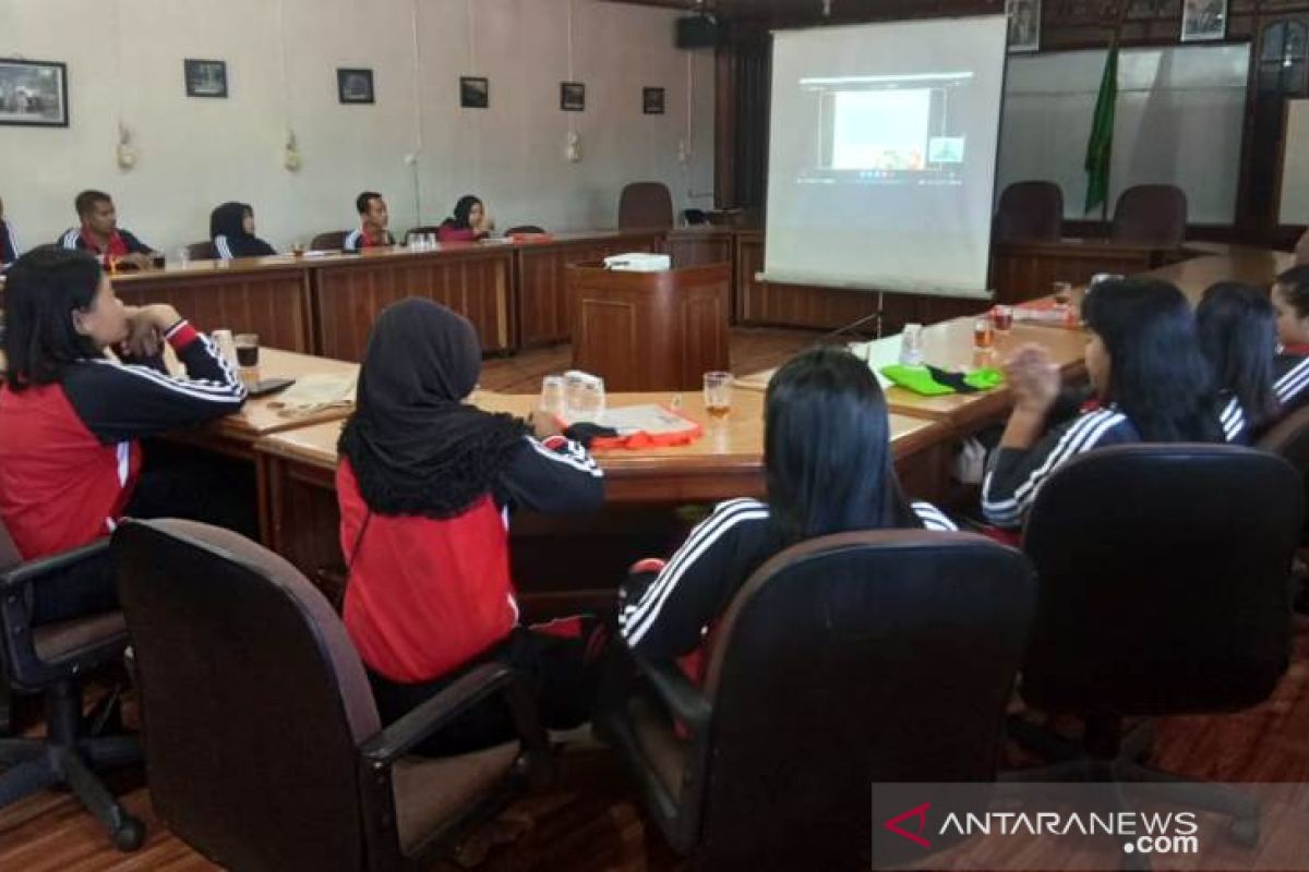 Ratusan guru di Kalimantan dan Papua berpartisipasi dalam lokakarya virtual edukasi pencegahan karhutla