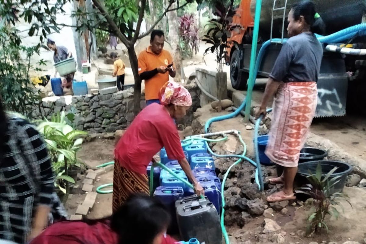 Tujuh kecamatan di Pasuruan kekeringan, BPBD kirim bantuan air bersih