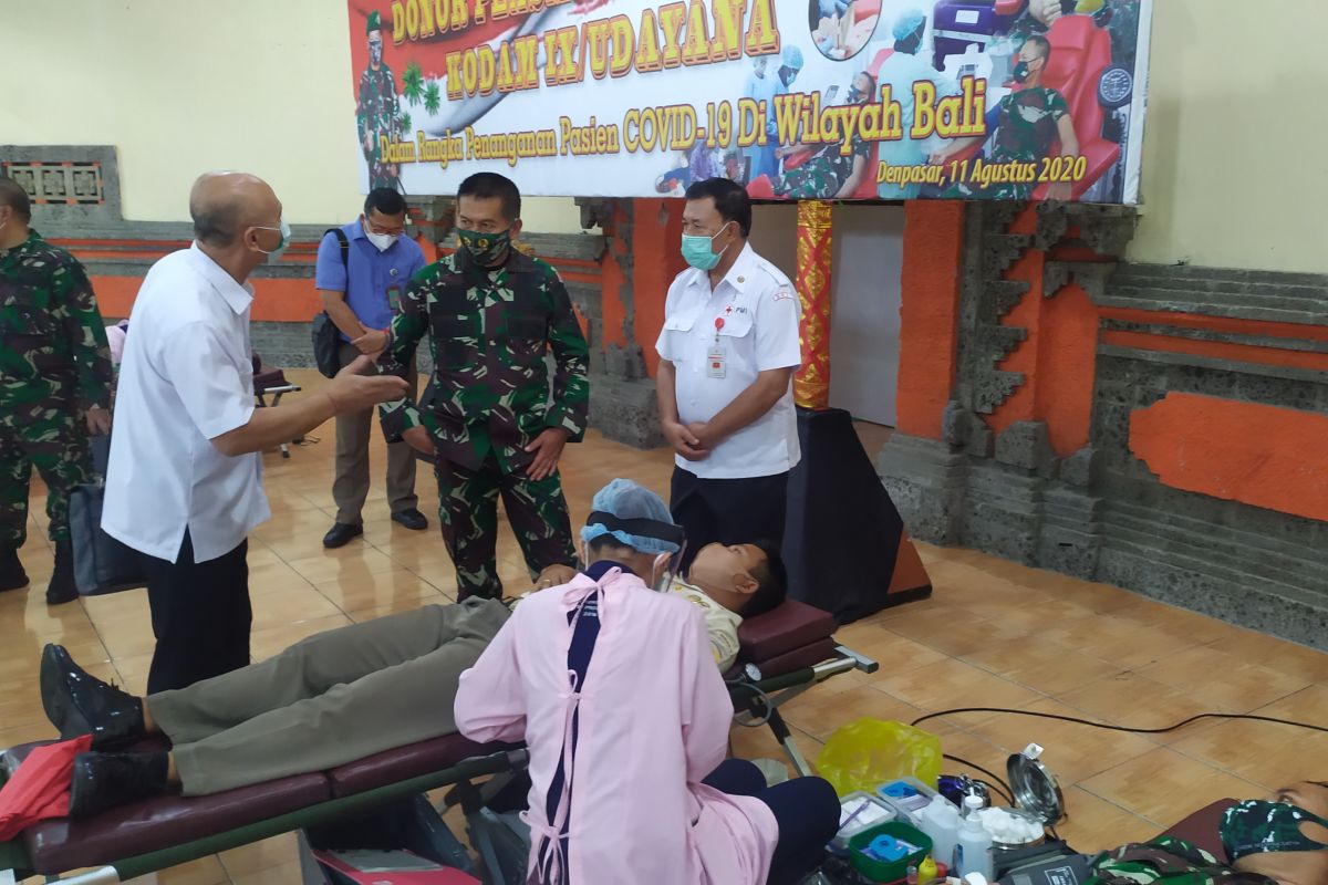 28 Anggota Kodam Udayana lakukan donor plasma konvalesen