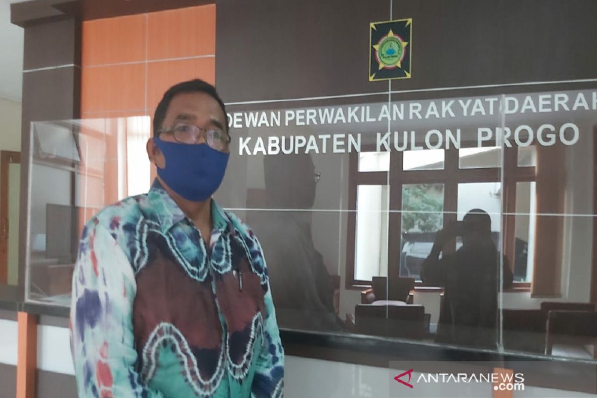DPRD Kulon Progo meminta DPUPKP perbaiki pipa pembuangan limbah TPAS