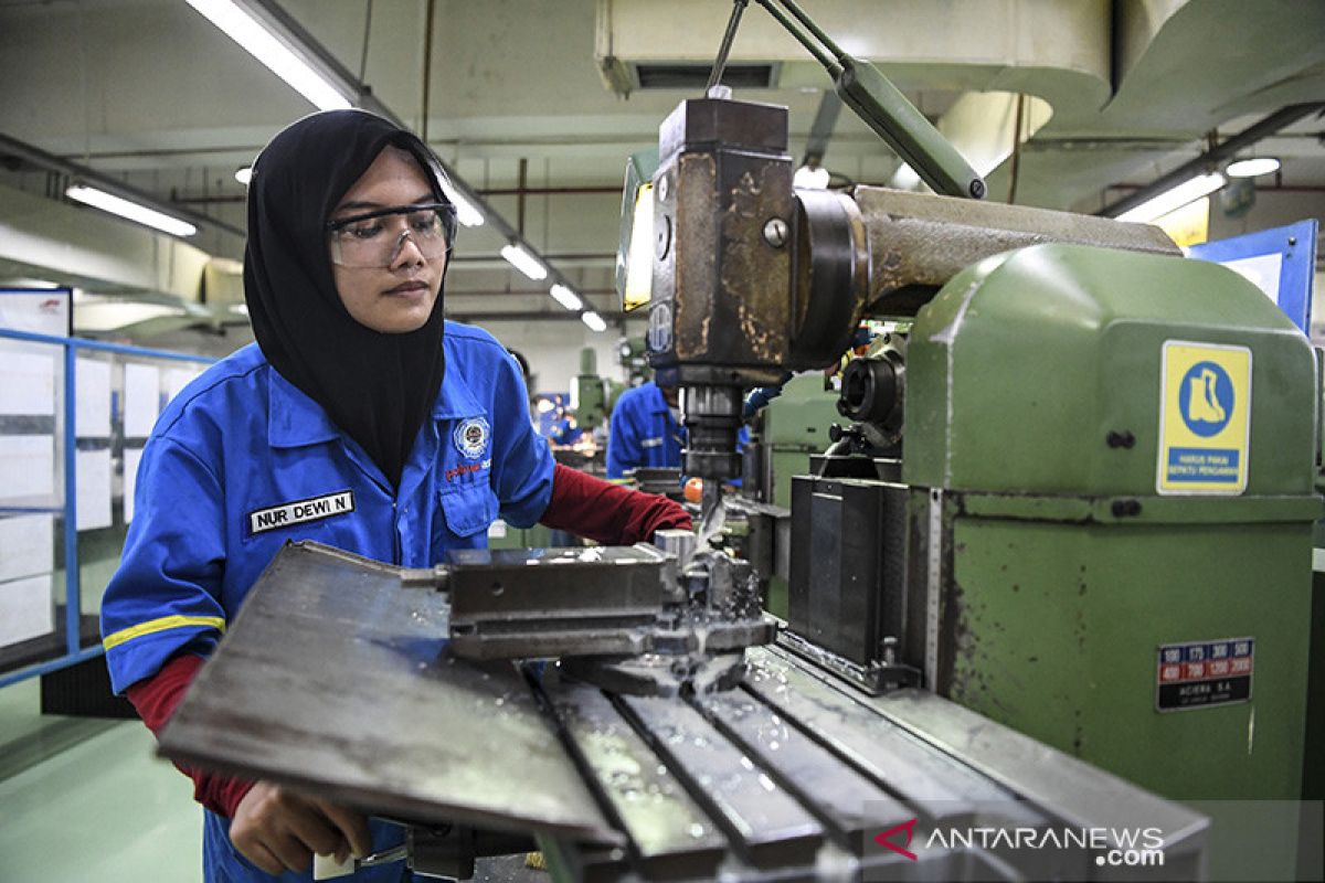 Presiden minta mahasiswa magang di industri minimal satu semester