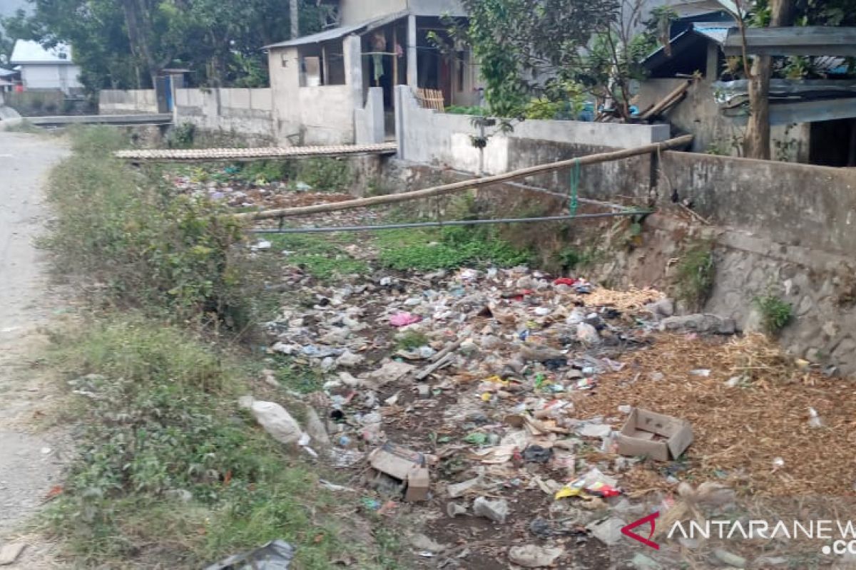 DLHK NTB menawarkan perempuan Sembalun olah sampah jadi bahan bakar