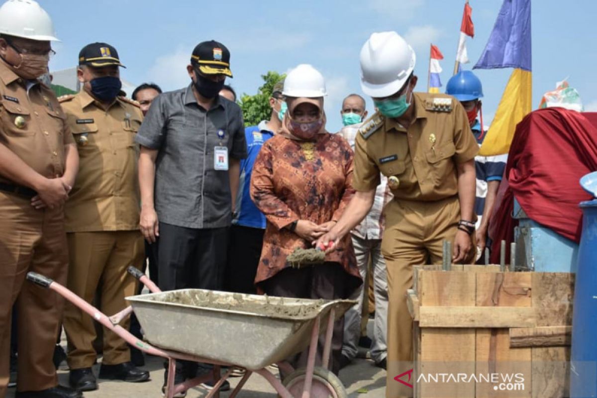 Palembang terima hibah 10.441 lampu  surya dari Dubai