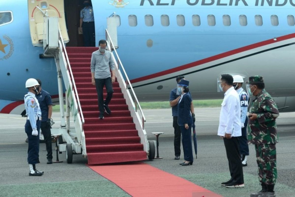 Presiden Joko Widodo tinjau fasilitas pelaksanaan uji klinis vaksin COVID-19