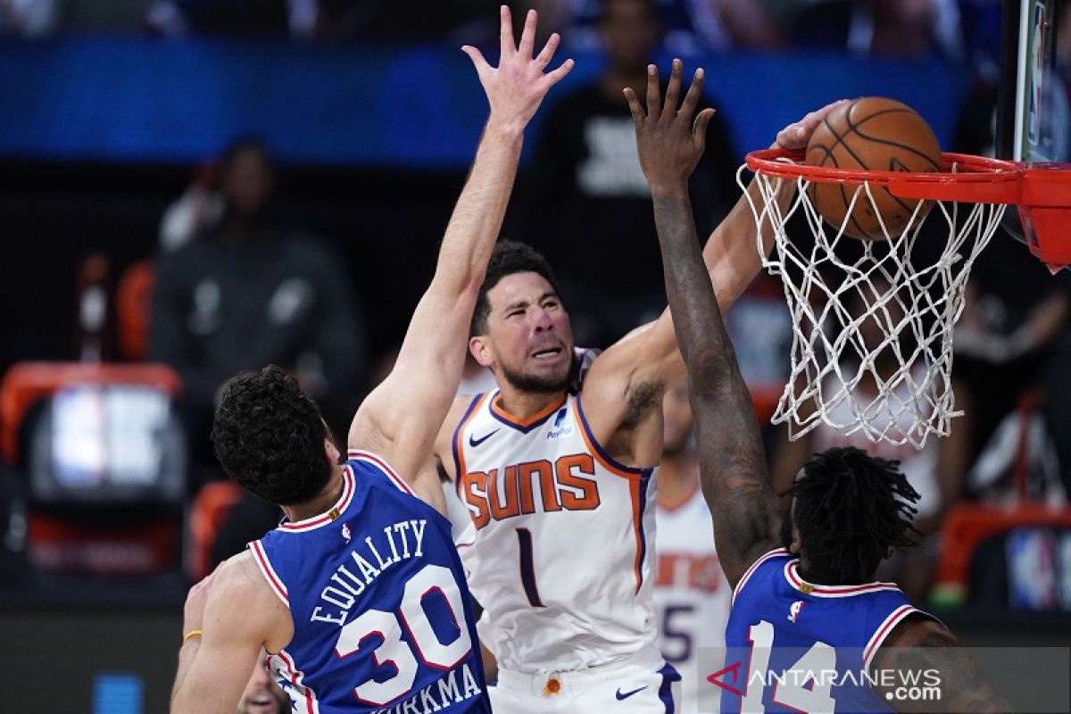 Tundukan Philadelphia 76ers  130-117,  Suns lanjutkan tren sempurna sejak restart NBA