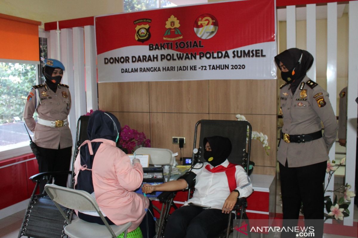 Polwan Polda Sumsel lakukan donor atasi  krisis darah