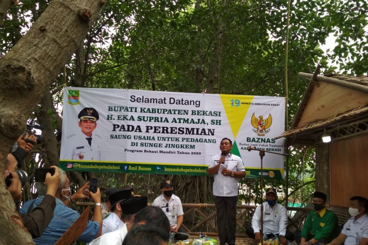 Bupati Bekasi resmikan saung UMKM wisata Sungai Jingkem