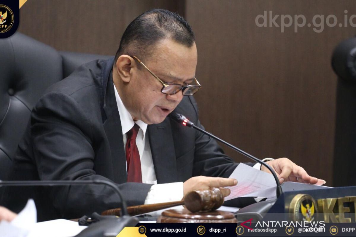 DKPP berhentikan 2 Anggota KPU Sabu Raijua dari jabatannya