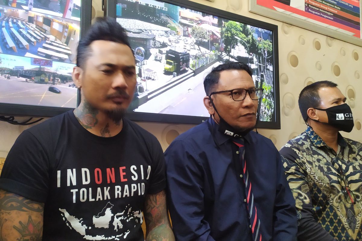 Jerinx SID ditetapkan sebagai tersangka dugaan pencemaran nama baik