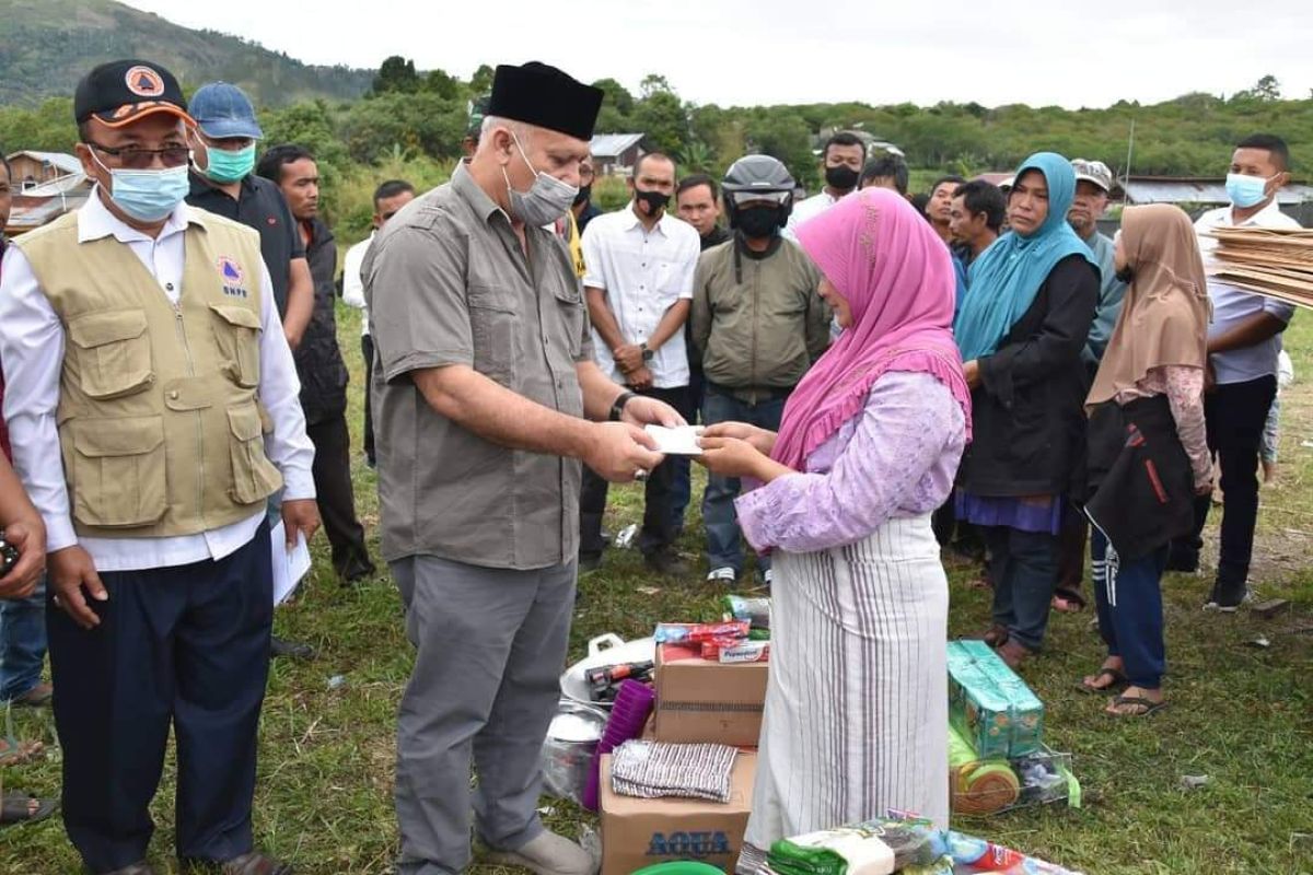 Bupati salurkan bantuan masa panik korban kebakaran di Aceh Tengah