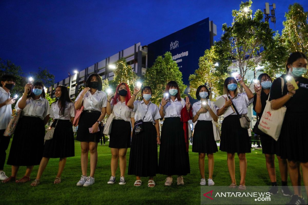 Polisi Thailand tuntut siswa SMA karena aksi protes
