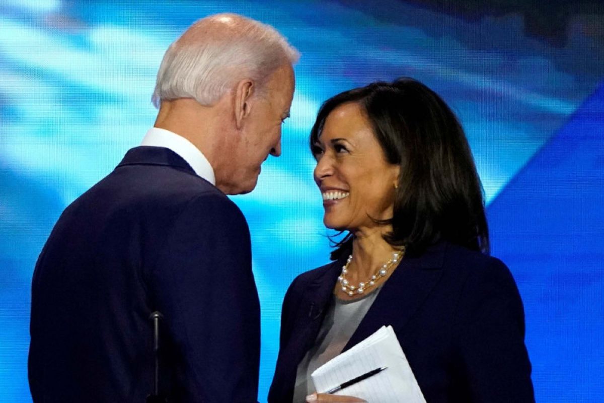 Pasangan Capres Demokrat Biden dan Harris tampil bersama  kampanye perdana