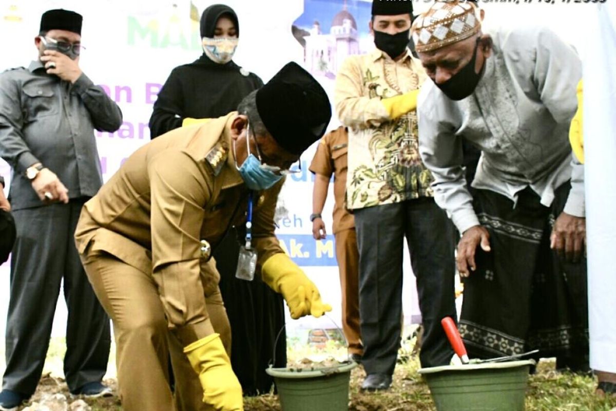 Wali kota letakan batu pertama pembangunan Masjid Al-Abrar Lamdingin