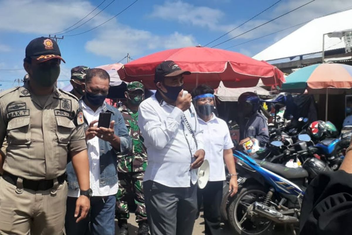 Pemkot Ambon relokasi pedagang pasar Mardika secara bertahap