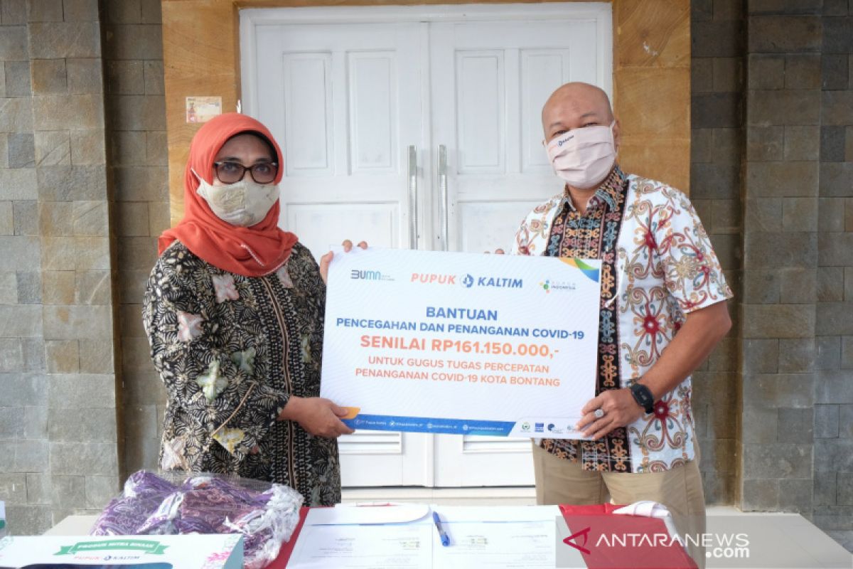 Tekan Penyebaran Covid-19, Pupuk Kaltim Salurkan Bantuan Paket APD dan Rapid Test ke Pemkot Bontang