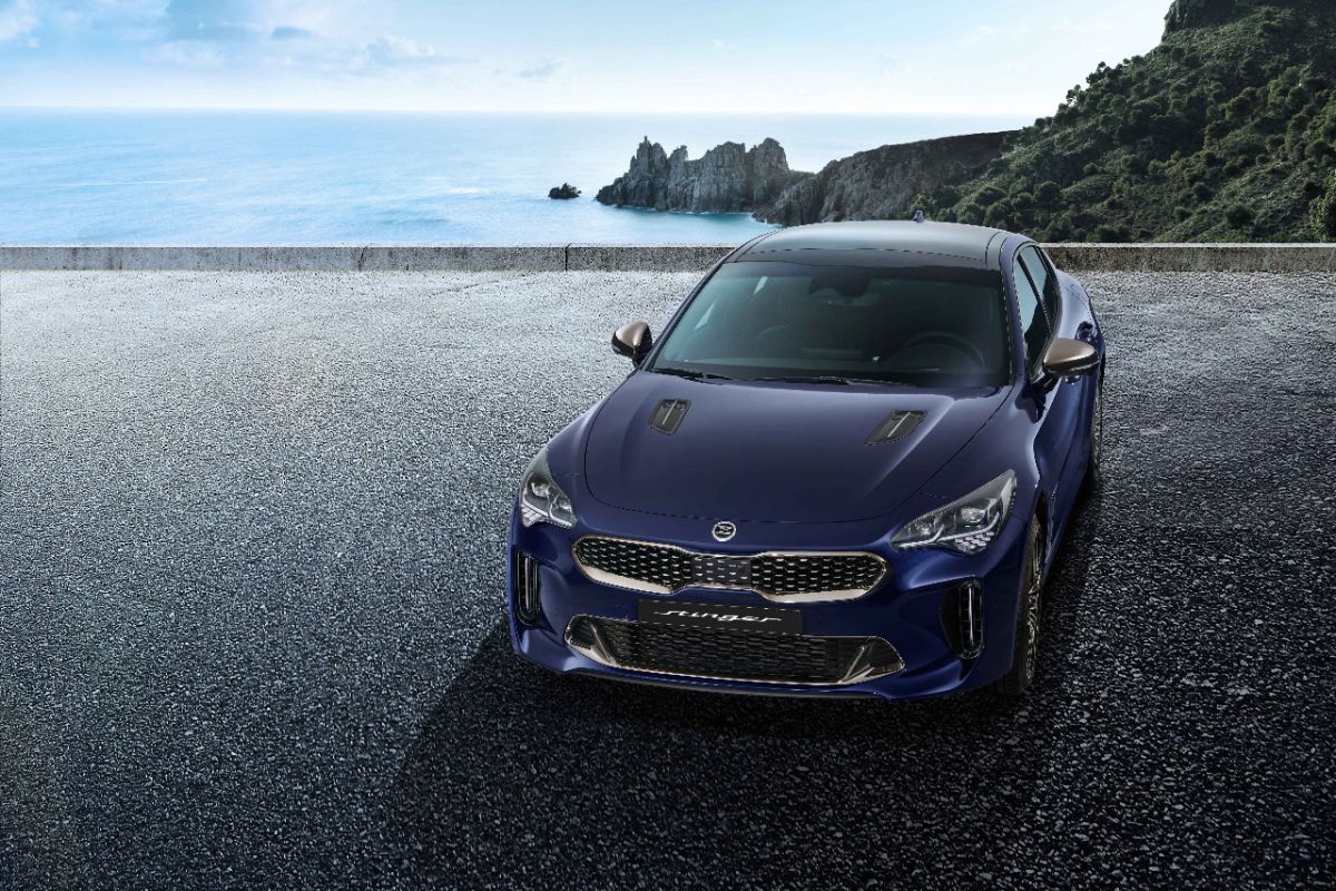 Desain baru  Kia Stinger fastback tonjolkan kesan gran turismo