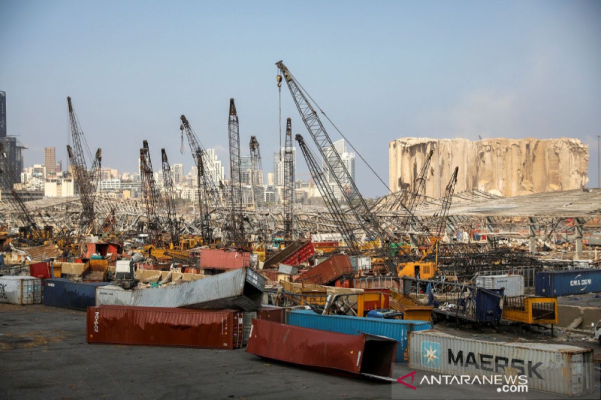 Militer Lebanon temukan 1,3 ton kembang api  di pelabuhan Beirut
