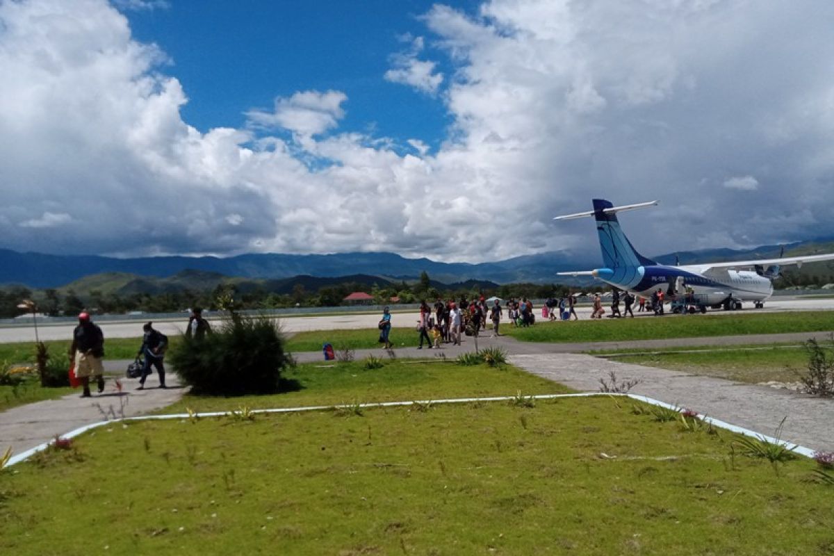 Setiap hari 200 penumpang tujuan Wamena batal berangkat