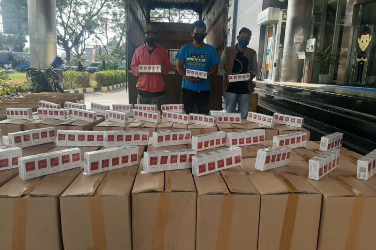 Bea Cukai gagalkan pengiriman 3,6 juta rokok ilegal ke Sumatera