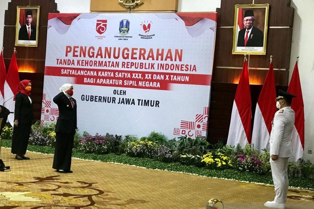 Paskibraka upacara HUT Kemerdekaan RI di Gedung Grahadi hanya tiga orang