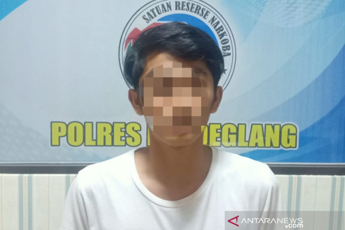 Polisi amankan 914 butir narkoba dari dua pemuda di Pandeglang