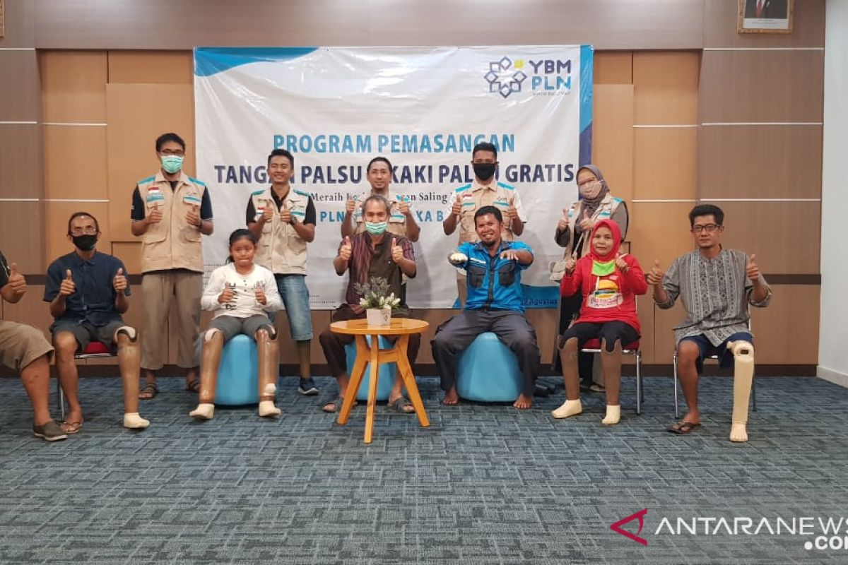 YBM PLN Babel salurkan bantuan kaki palsu kepada warga disabilitas