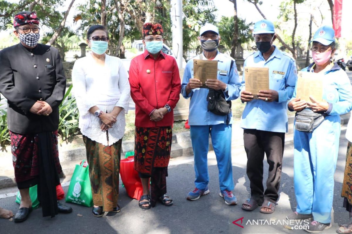 Putri Koster: Pasar Gotong Royong Krama Bali kurangi kerumunan dan tawarkan harga murah