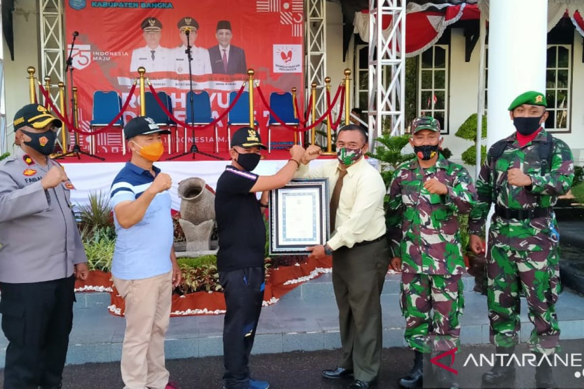 Bupati Bangka terima piagam penghargaan dari Kodam II Sriwijaya