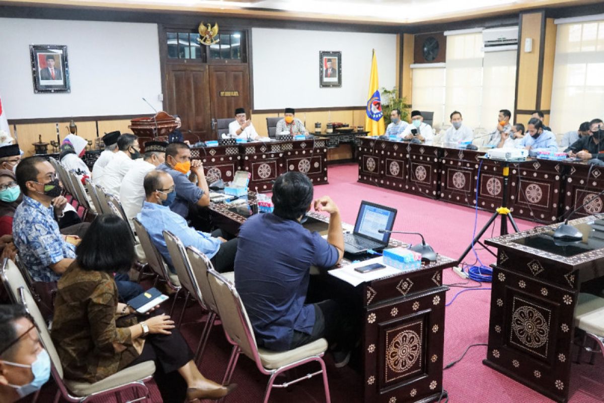 Pemkot Mataram mengevaluasi pelaksanaan reformasi birokrasi dan SAKIP