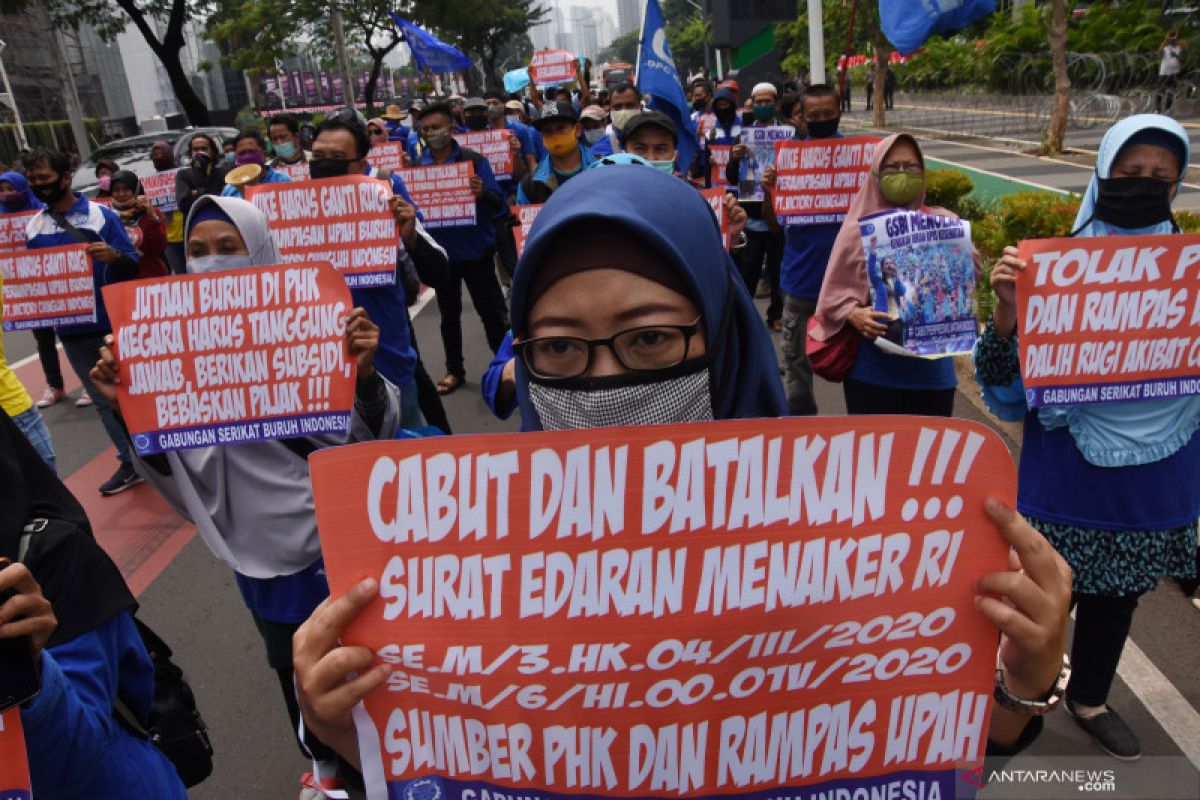 Polisi tangkap hampir seratus penyusup dalam unjuk rasa di Gedung DPR RI