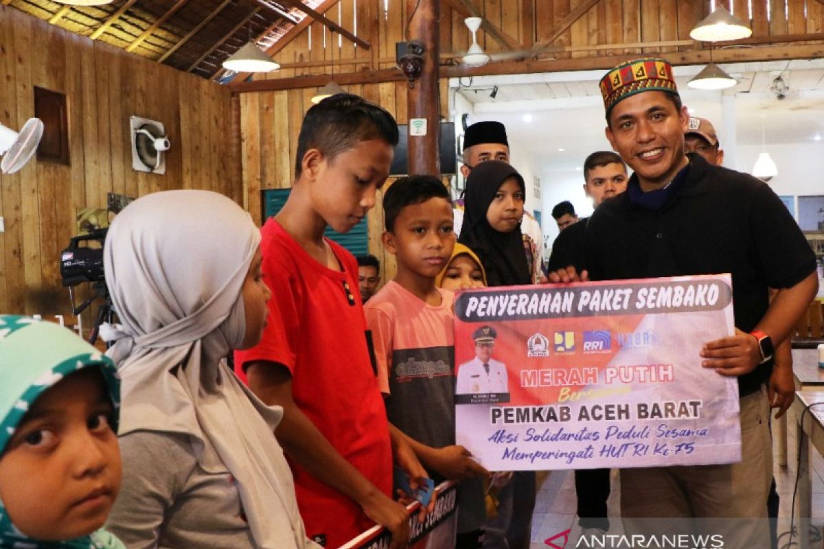 Merah Putih Bersama Pemkab Aceh Barat dan PUPR, bagikan 251 paket sembako