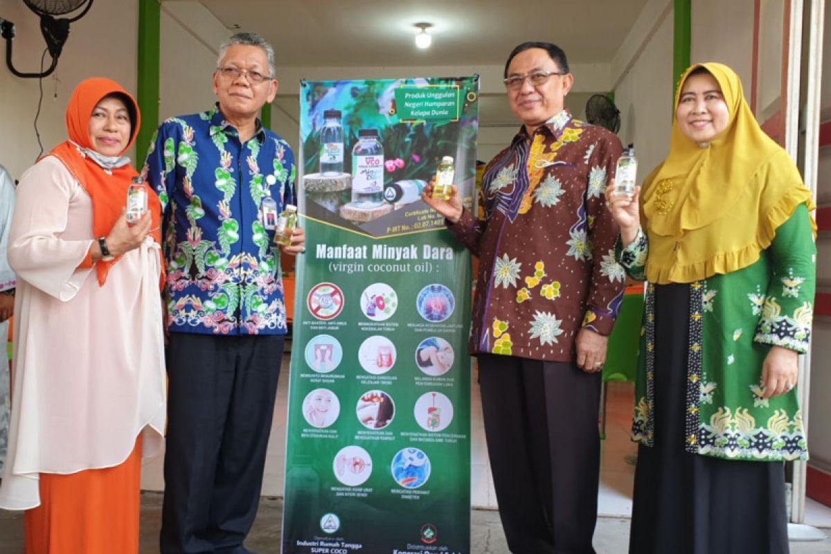 Bupati Inhil Muhammad Wardan resmikan Prof's Coffee di Pekanbaru