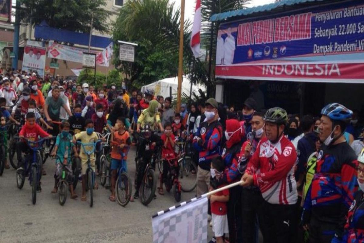 Acara gowes bersama pasangan 