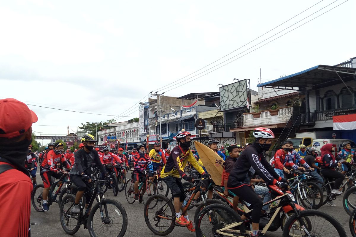 Gowes Siti Nurbaya Adventure 2020 di Padang, pesepeda tumpah ruah berjumlah 5.000-an orang