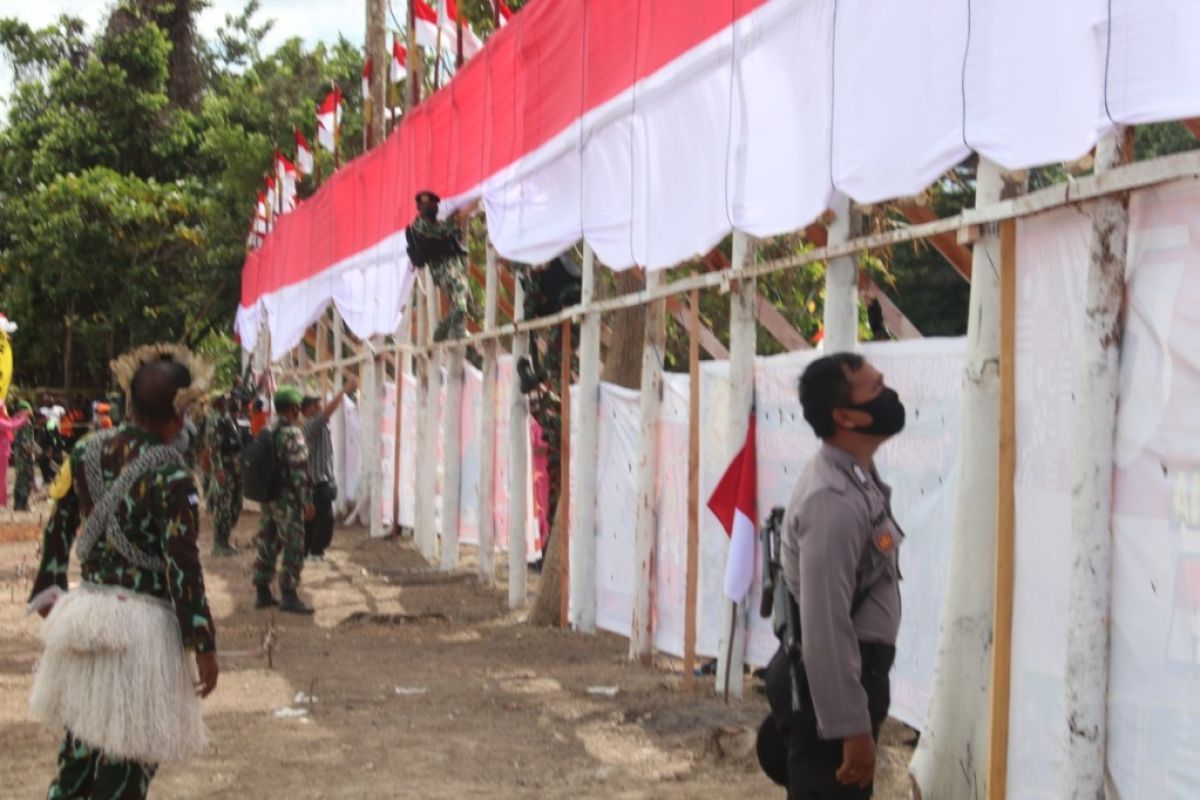 Bendera merah putih 75 meter dibentang di Edera Mappi