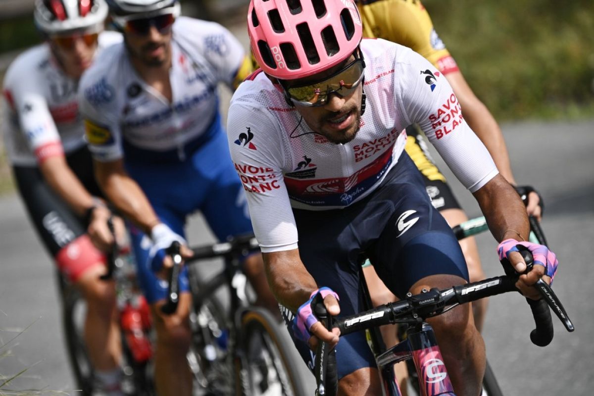 Pebalap Kolombia Martinez juarai Criterium du Dauphine setelah Roglic mundur