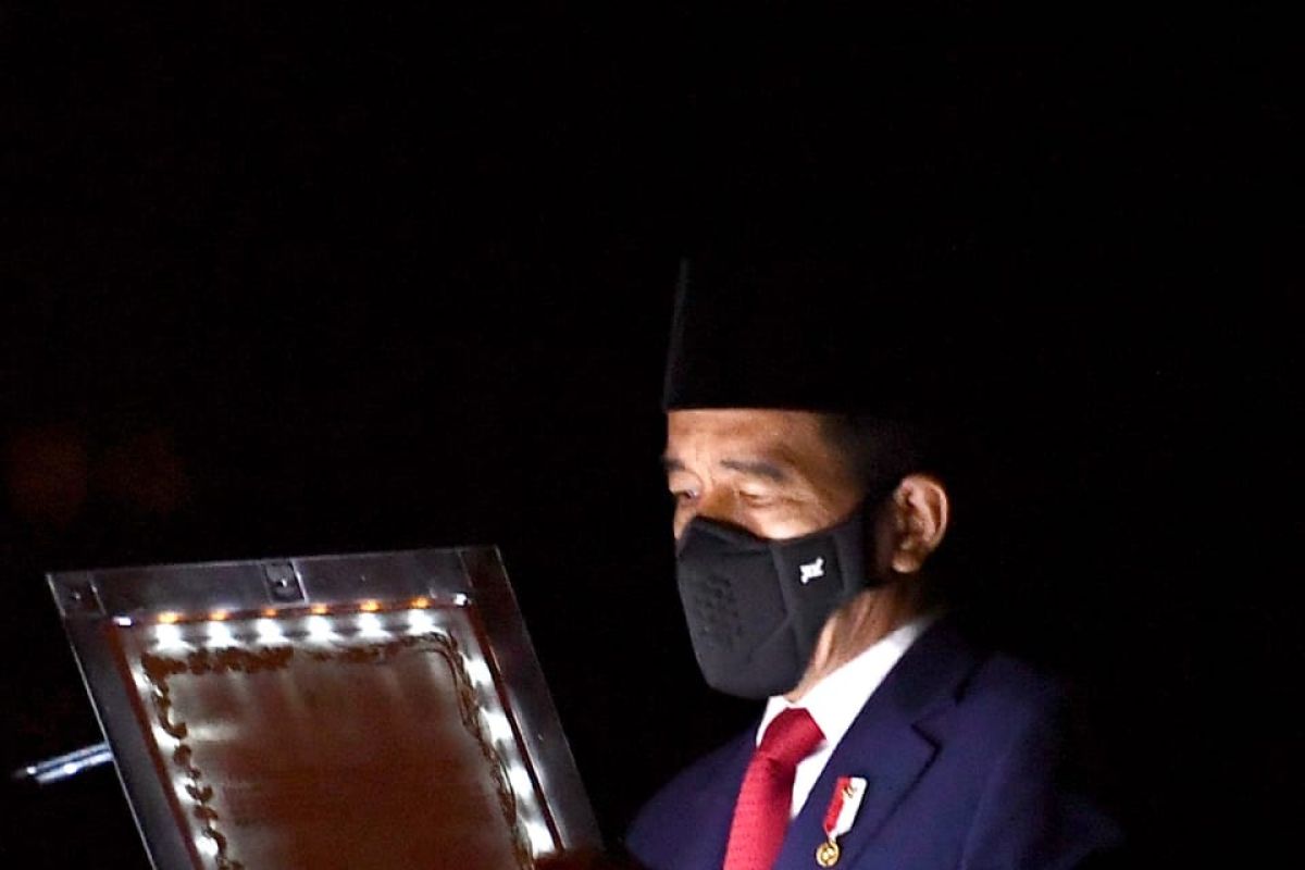 Jokowi ajak seluruh rakyat ikuti detik-detik proklamasi