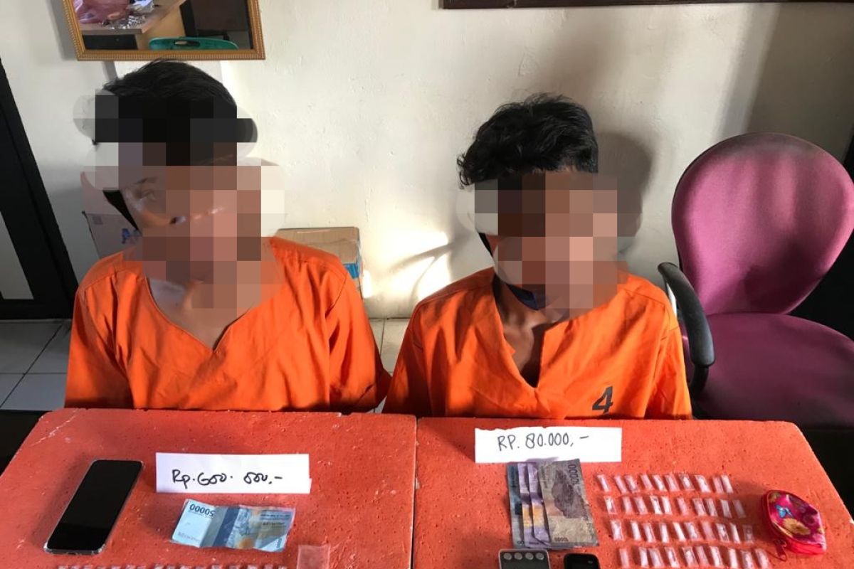 Polisi amankan dua pria di Inhil bawa 11,6 gram sabu