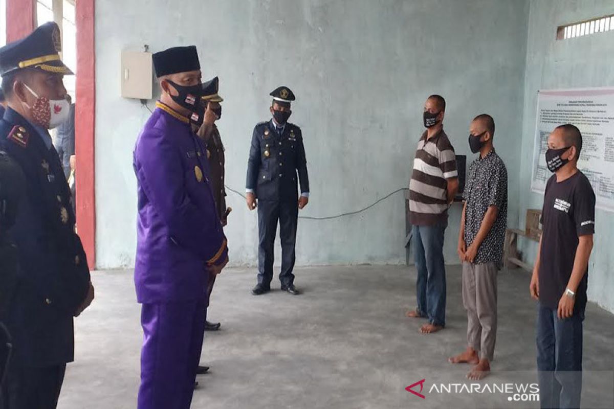 Bupati Sukamara pimpin pemberian remisi ke 19 warga binaan lapas