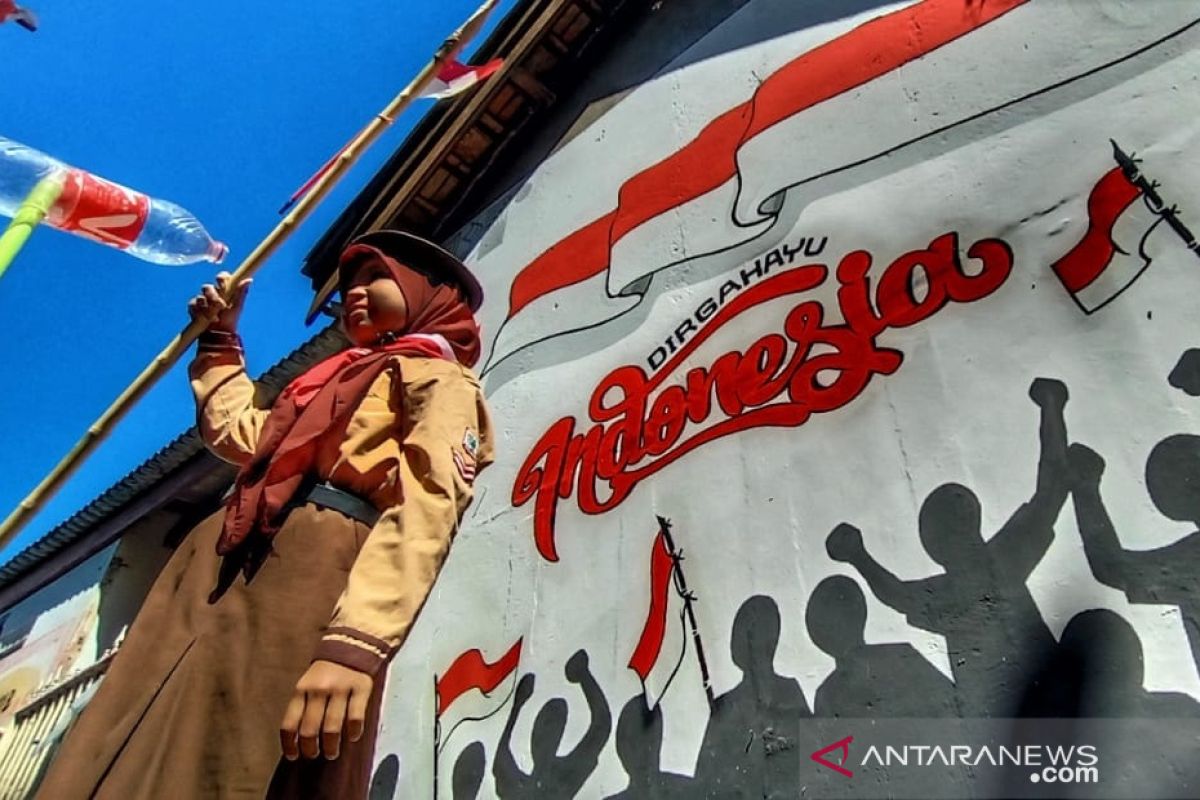 Warga Wonocolo Surabaya siap terbangkan Layang-layang kemerdekaan